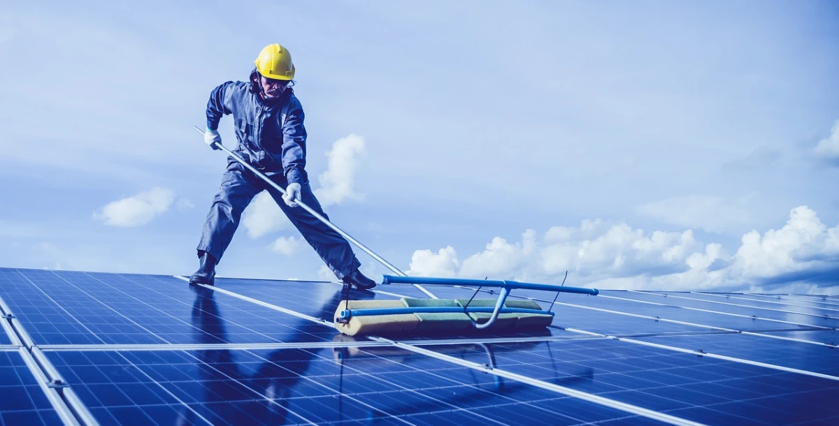 Commercial Solar Panel Cleaning