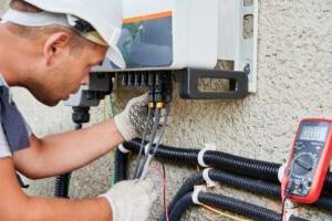 Commercial Solar Panel Repair